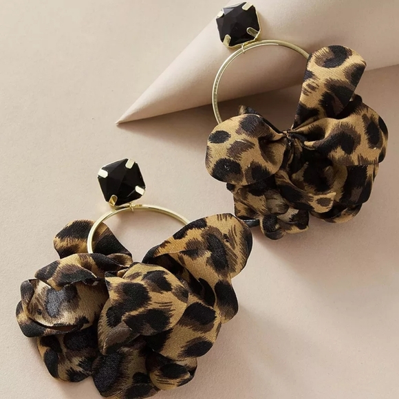 New Statement Leopard Print Drop Earrings - Picture 2 of 4